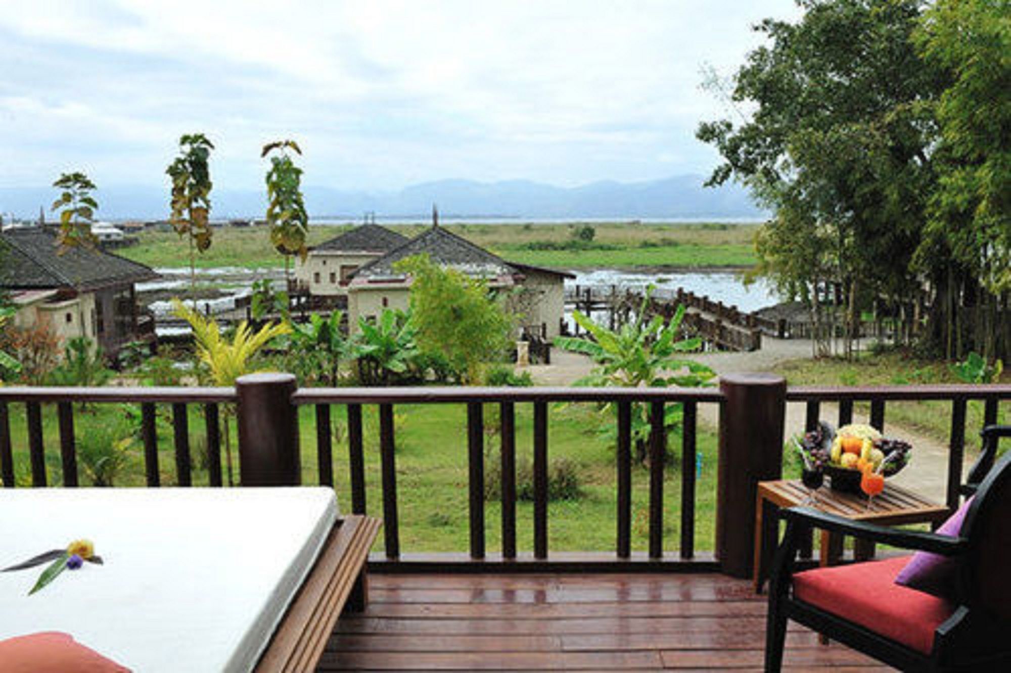 Aureum Palace Hotel & Resort Inle Nyaung Shwe Buitenkant foto