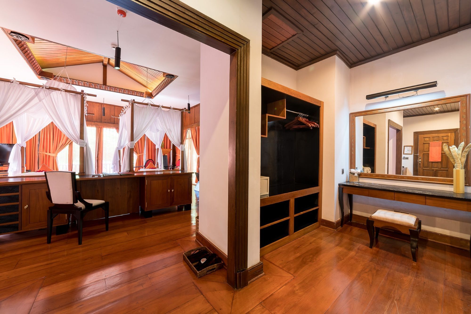 Aureum Palace Hotel & Resort Inle Nyaung Shwe Buitenkant foto