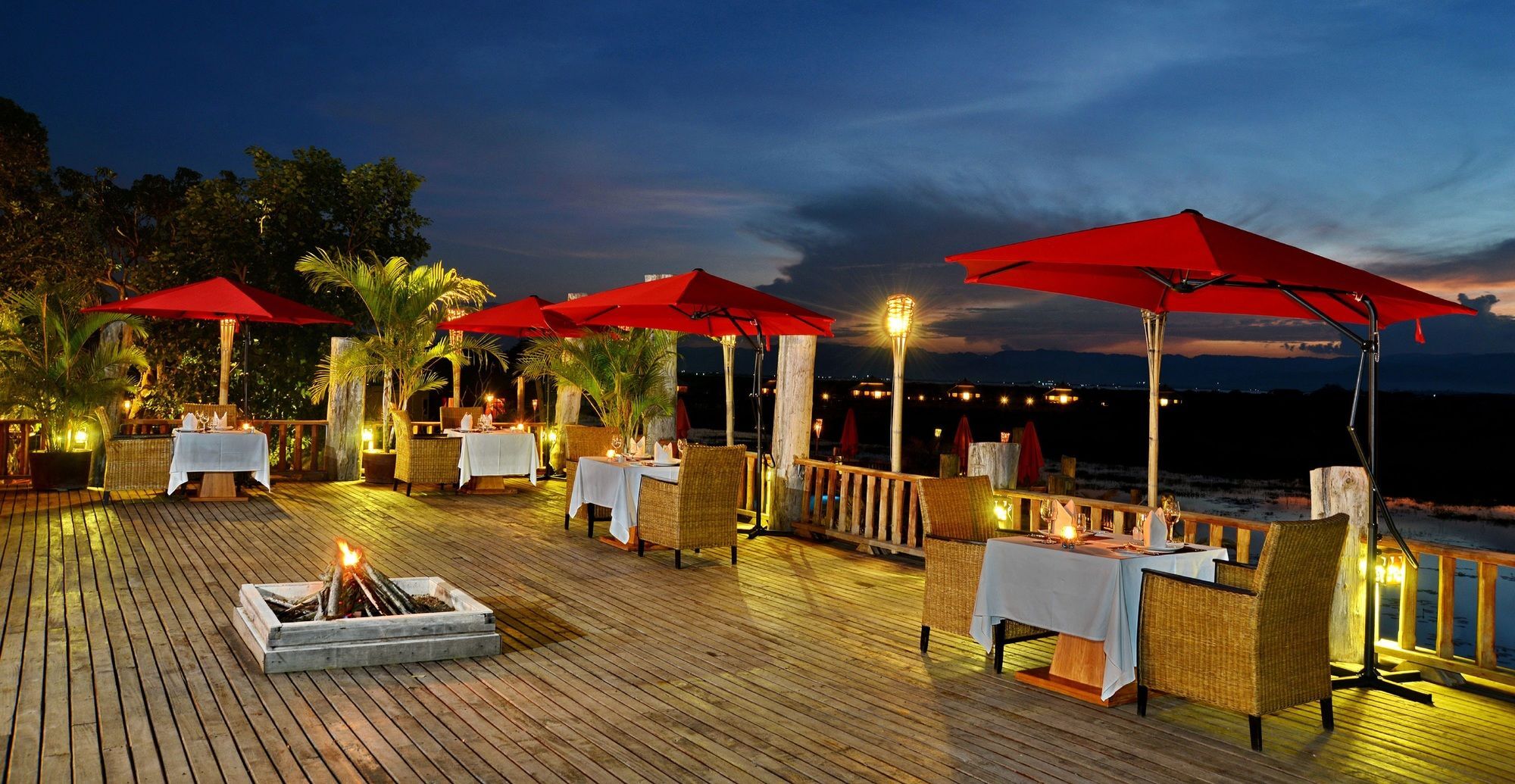Aureum Palace Hotel & Resort Inle Nyaung Shwe Buitenkant foto