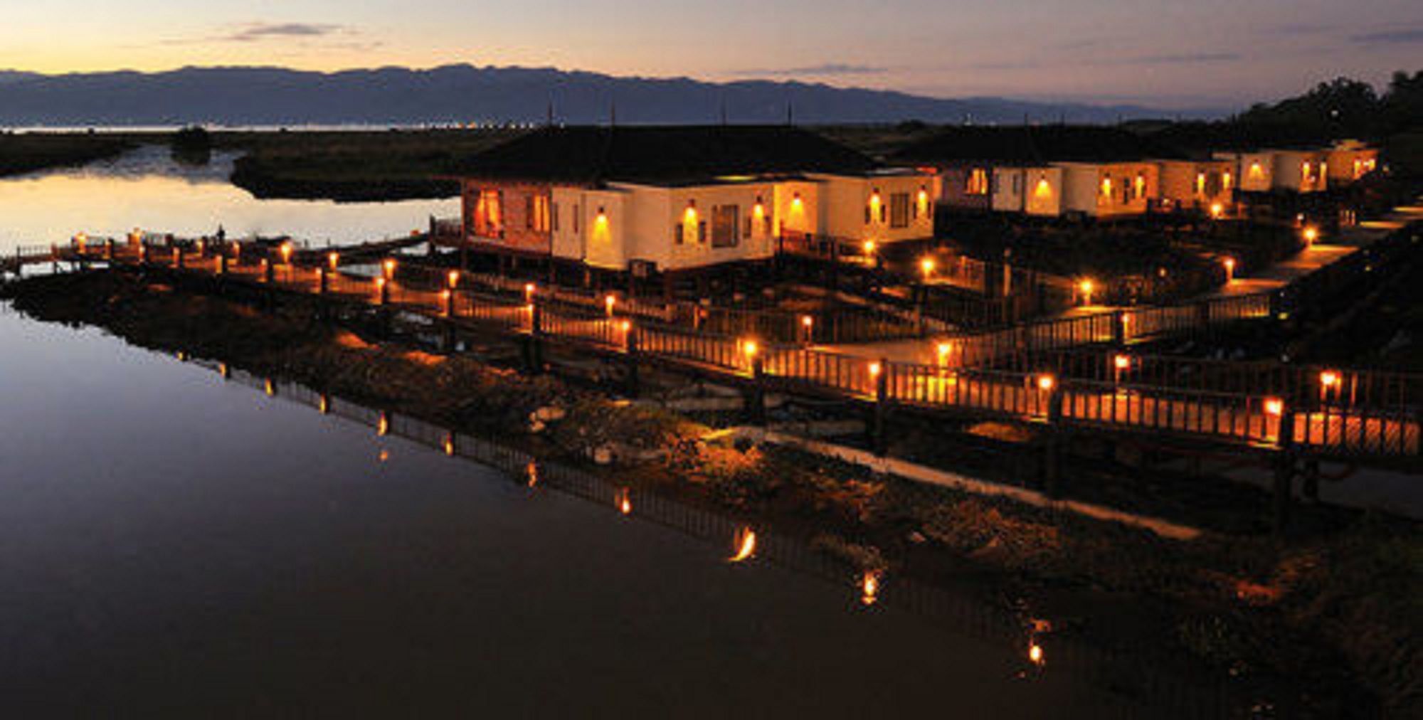 Aureum Palace Hotel & Resort Inle Nyaung Shwe Buitenkant foto