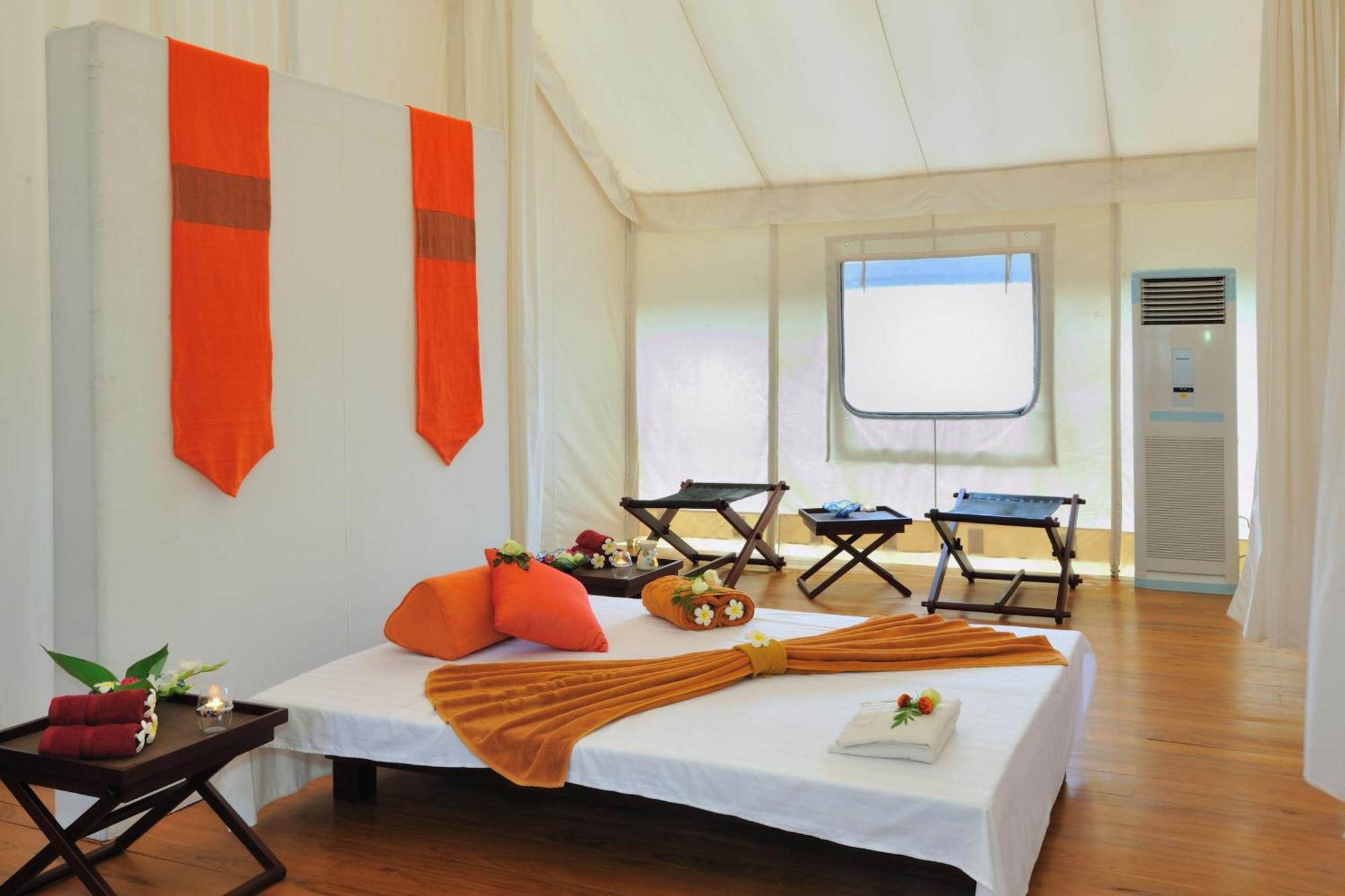 Aureum Palace Hotel & Resort Inle Nyaung Shwe Buitenkant foto