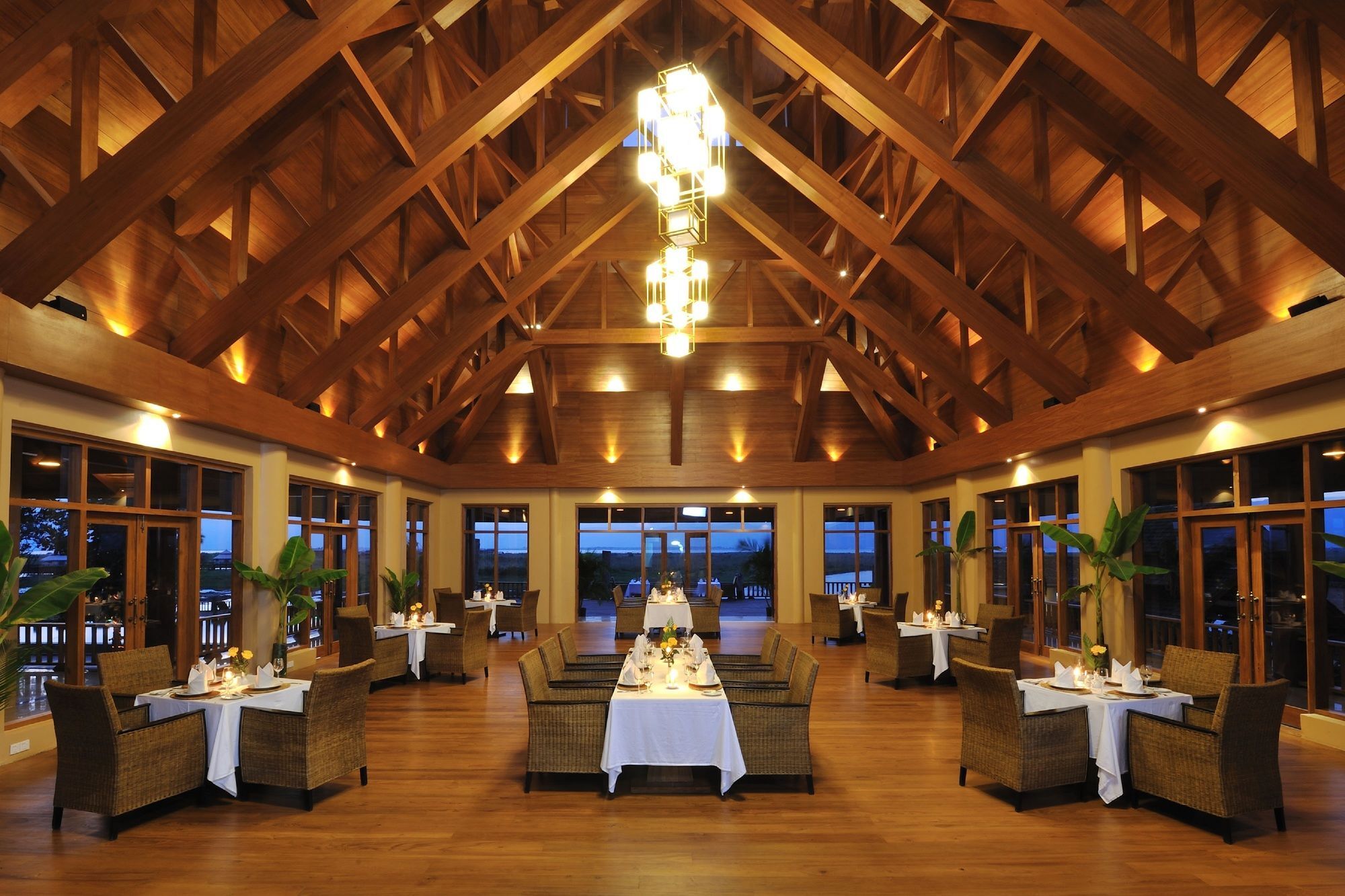 Aureum Palace Hotel & Resort Inle Nyaung Shwe Buitenkant foto