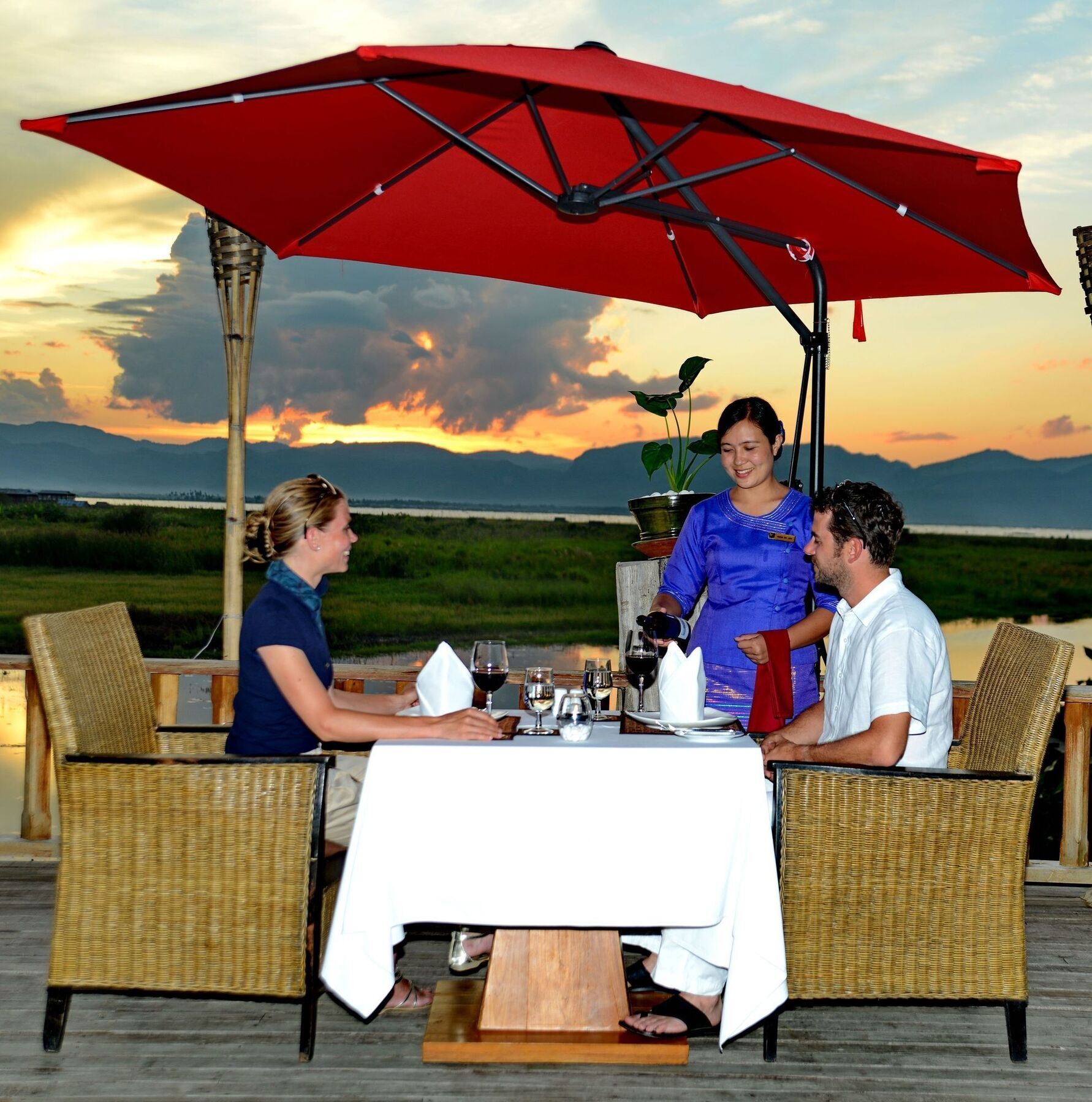 Aureum Palace Hotel & Resort Inle Nyaung Shwe Buitenkant foto